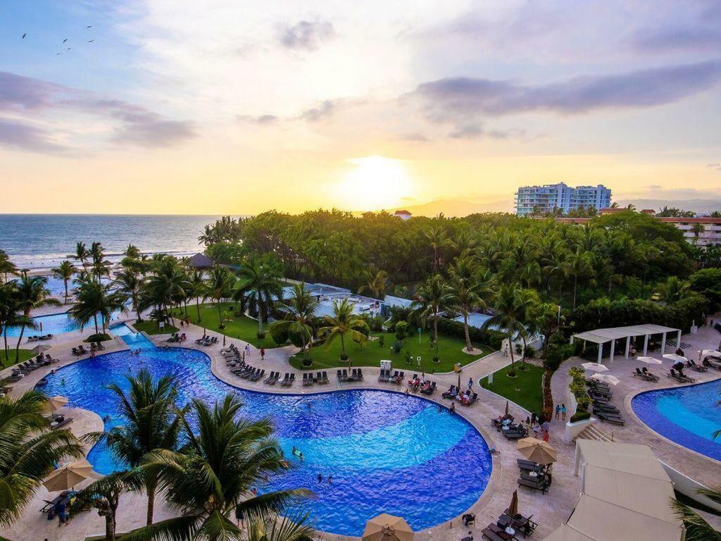 Breathtaking Villa Magna Beachfront Condo, 3 Bedrooms Sleeps 6 Nuevo Vallarta Exterior photo